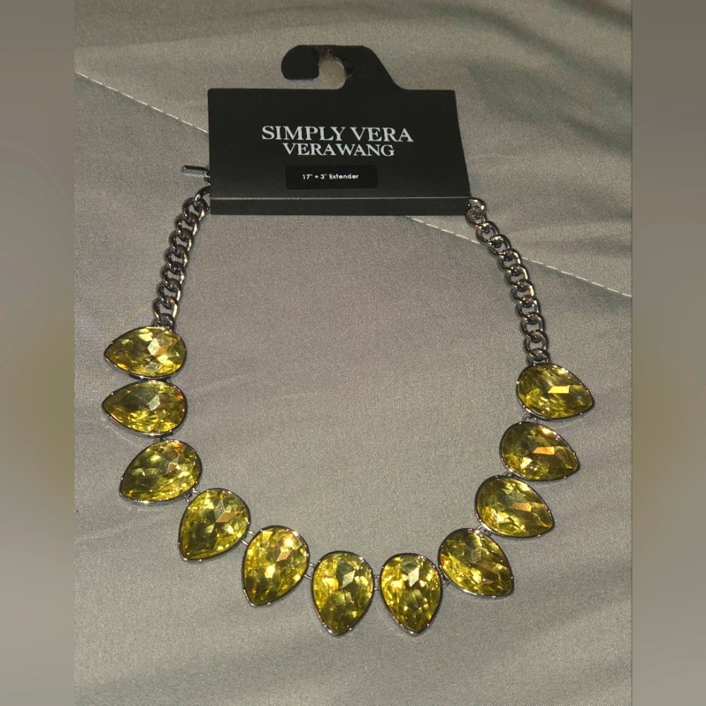 NEW SIMPLY VERA VERA WANG STATEMENT NECKLACE